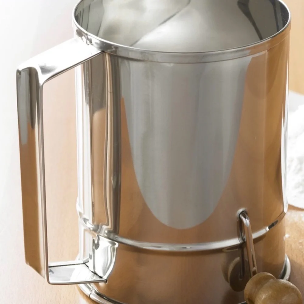 Williams Sonoma Stainless Steel Hand-Crank Sifter with Wooden Handle